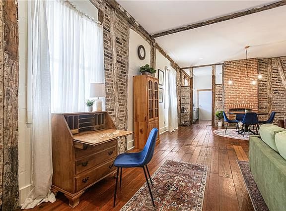 3rd image of 536 Jackson Ave