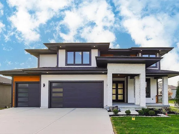 11430 S Wild Rose Ln, Olathe, KS 66061