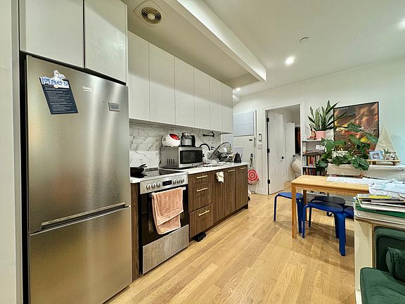 2nd image of 732 Saint Marks Ave #32