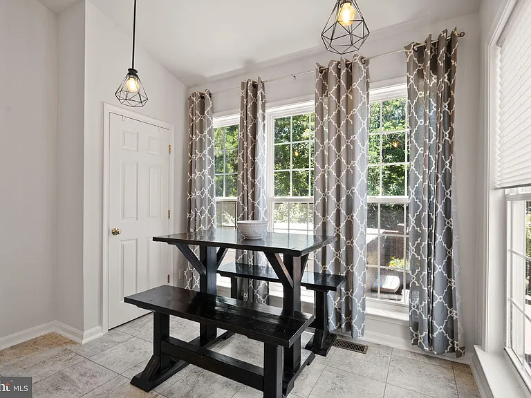 6050 Smooth Stone Pl — Photo 18