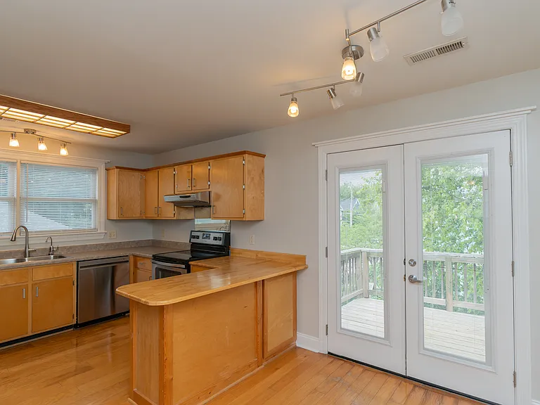 1511 Jefferson St #B — Photo 16
