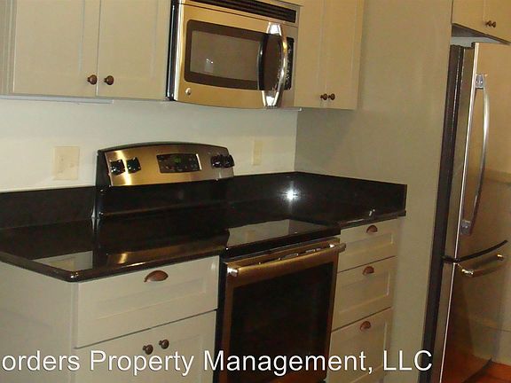 4th image of 112B W Hill Ave APT 11