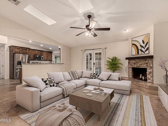 4th image of 302 E CORAL GABLES Drive