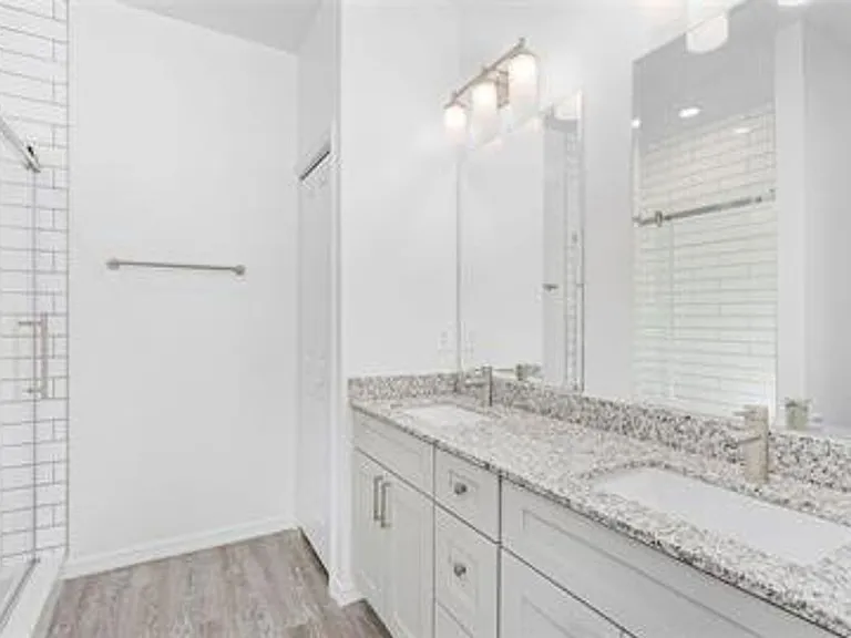 2122 Armour Rd #2122 — Photo 11