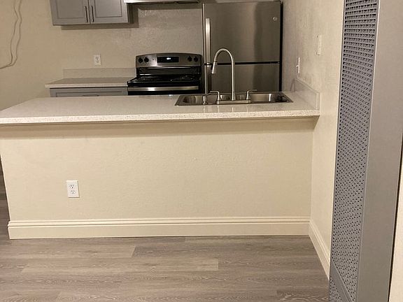 4th image of 1161 E Yosemite Ave APT 3