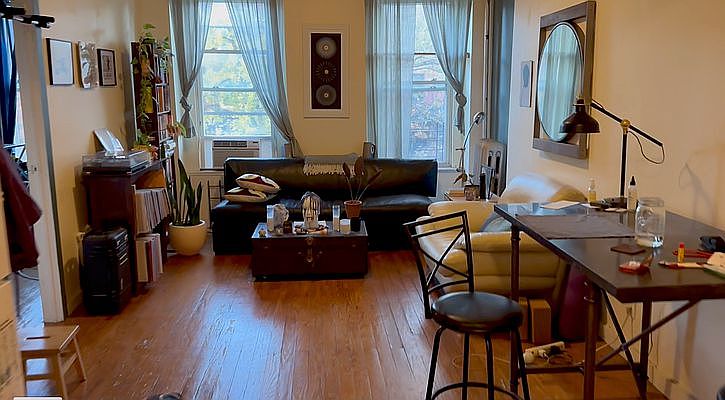 1st image of 131 Halsey St #2