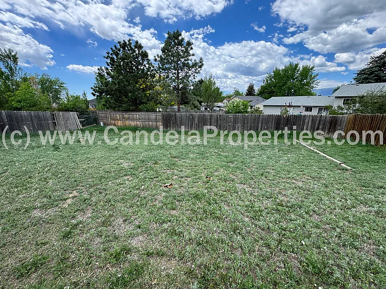 3703 Montebello Dr — Photo 43