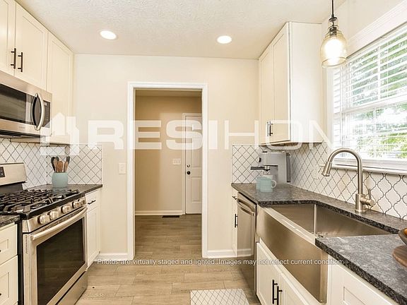 3rd image of 2809 Pinnacle Ct