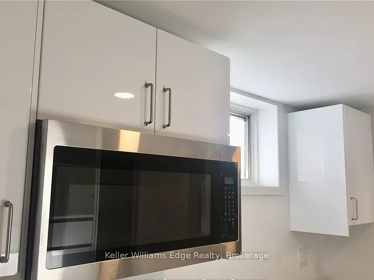 1023 Robarts Rd — Photo 3