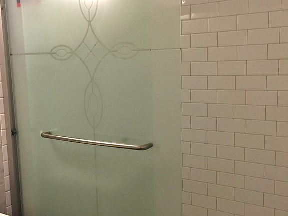 5th image of 2145 W Granville Ave #2