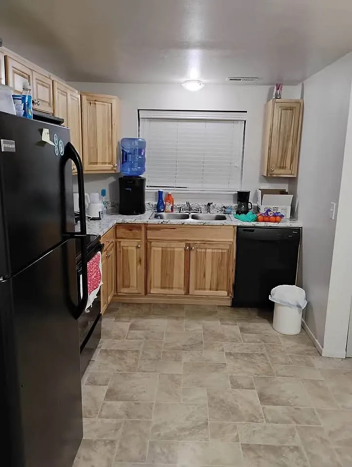 3 bed, 1.5 bath, 1250 sqft, $1,500 — Photo 3