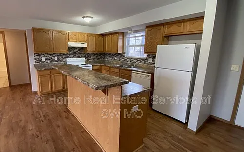 858 S Campbell Ave #102 Photo 1