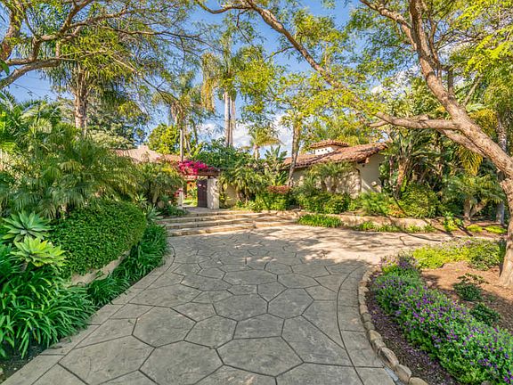 2nd image of 190 Tiburon Bay Ln
