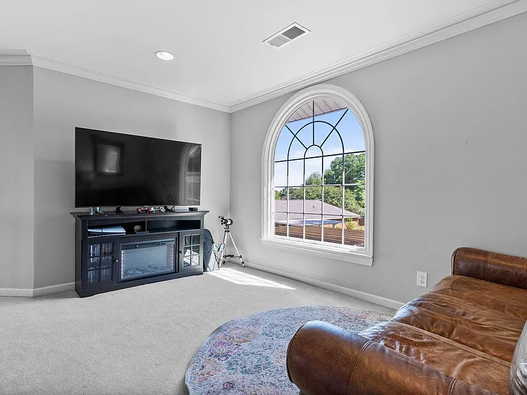 1210 Auxford Ave — Photo 35