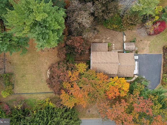 2nd image of 600 Waynesfield Dr