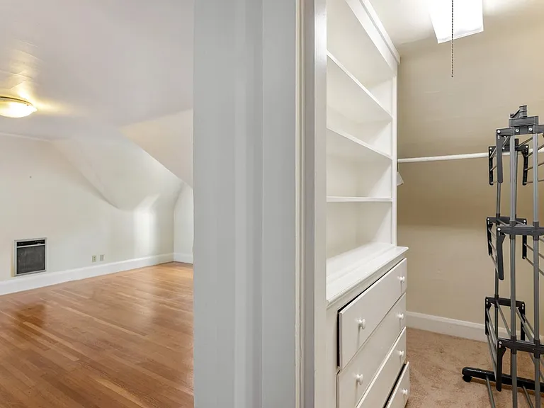 1264 Sacramento St — Photo 40