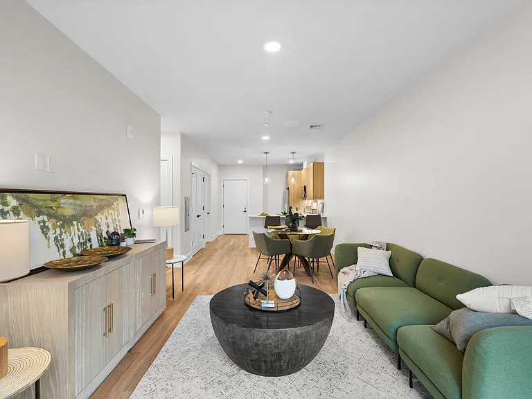 5545 Park — Photo 3