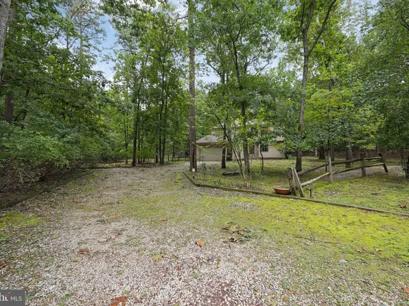 101 Strawberry Dr, Shamong, NJ 08088