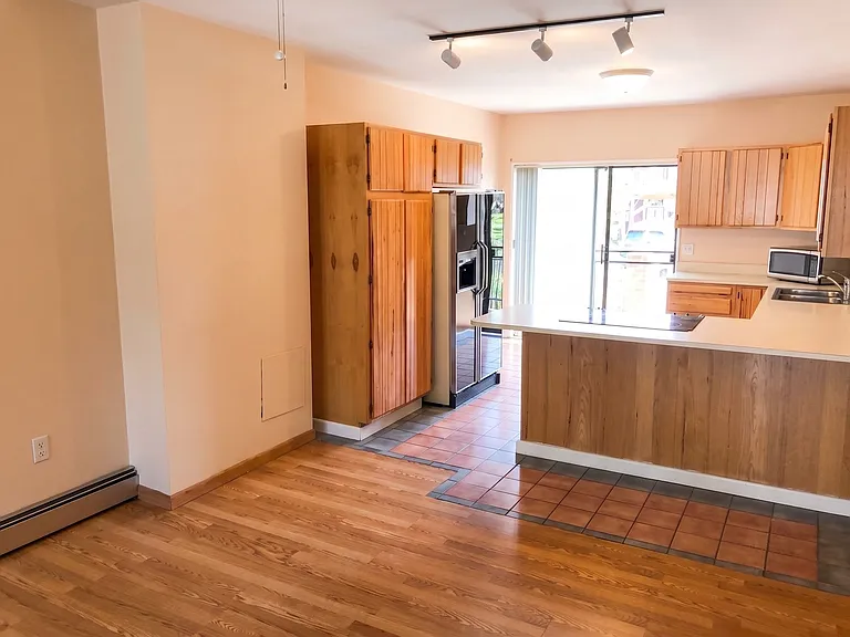 1517 Covington St — Photo 16