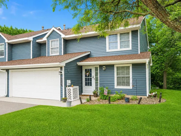 2327 Grange Ave N, Oakdale, MN 55128