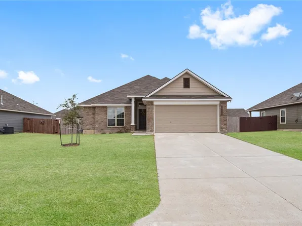 828 Mockingbird St, Navasota, TX 77868