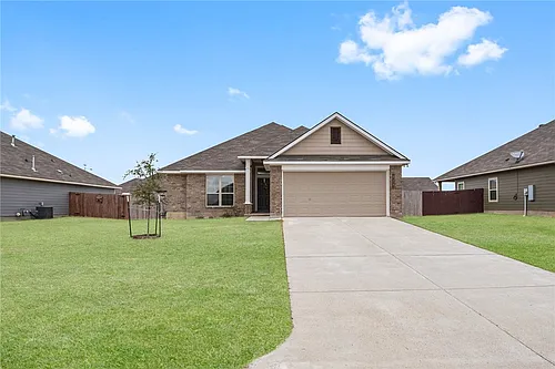 828 Mockingbird St Photo 1