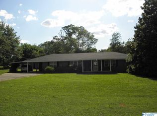 25 Moulton St, Moulton, AL 35650