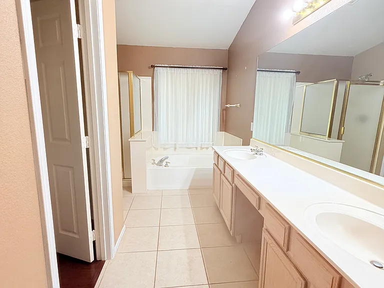 338 E Palomino Ct — Photo 21