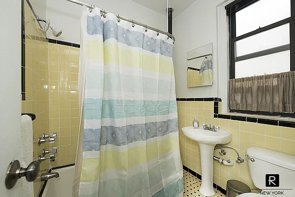 Sold by R New York | media 5