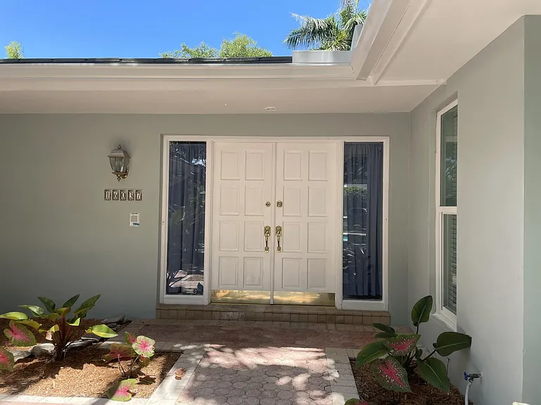 16037 SW 74th Pl — Photo 5