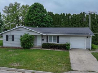 908 Cerro Gordo St, Ackley, IA 50601