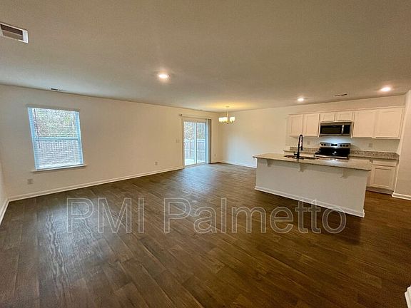 5th image of 341 Liliana Dr
