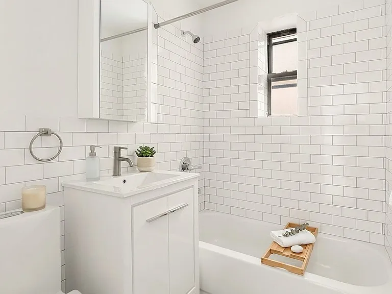 57 W 10th St #PENTHOUSE — Photo 6