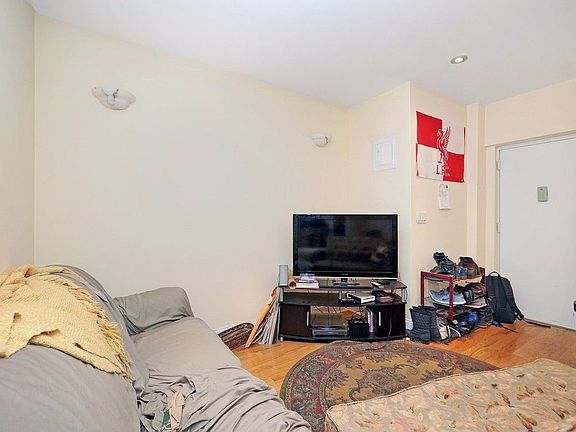 2nd image of 504 W 167th St #2F