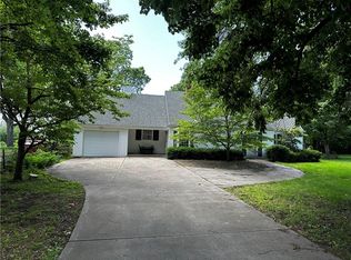 930S S Walnut St, Maryville, MO 64468