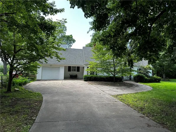 930 S Walnut St, Maryville, MO 64468