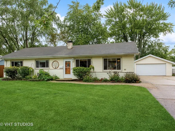 325 Nogales St, Hoffman Estates, IL 60169