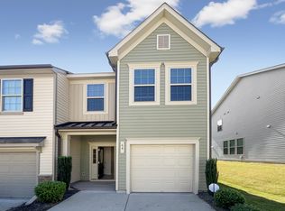 64 Grove Point Dr, Clayton, NC 27527