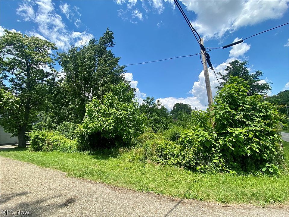 2nd image of NE River Rd