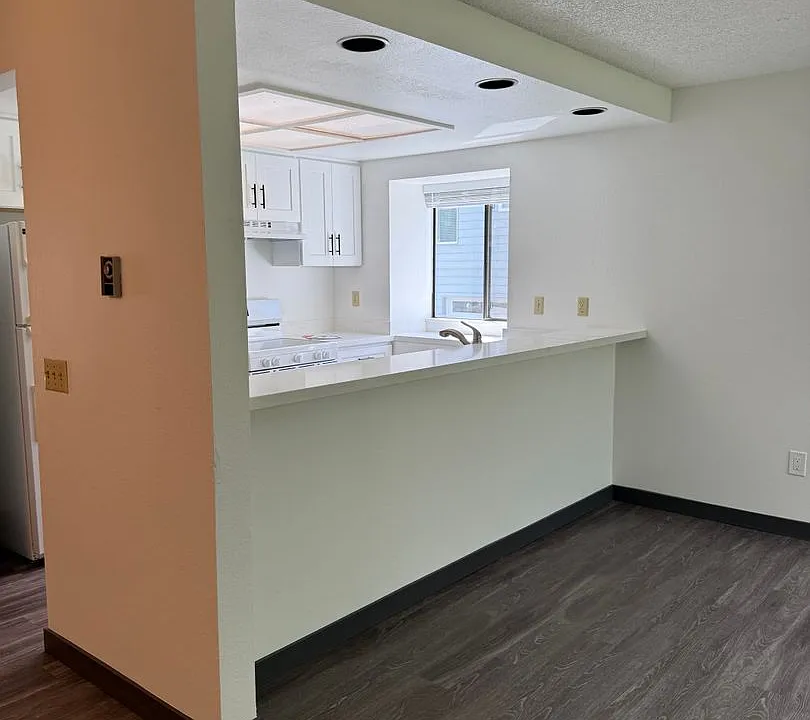 3019 3rd Ave W