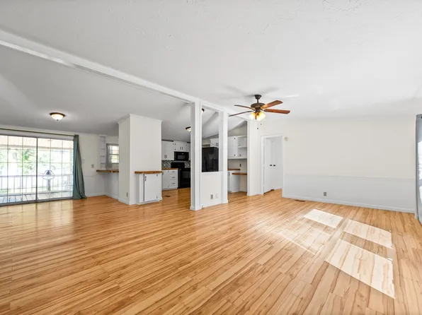 315 Riverview Dr, Dover, TN 37058