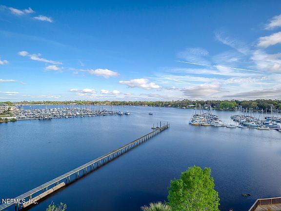 5th image of 4401 LAKESIDE Drive #701