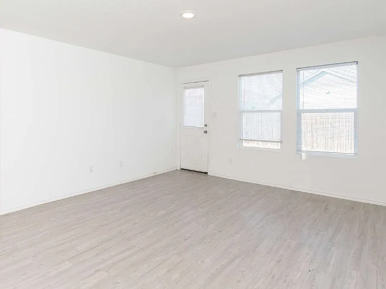 5812 San Geronimo — Photo 4