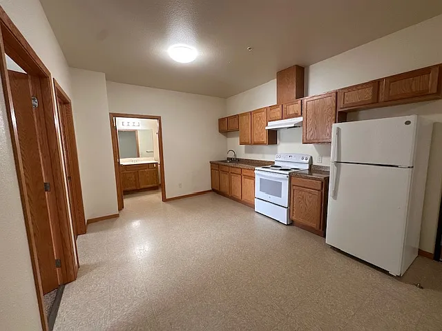 24th St. Apartments — Photo 38