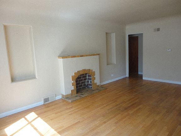 3rd image of 2710 S Humboldt St