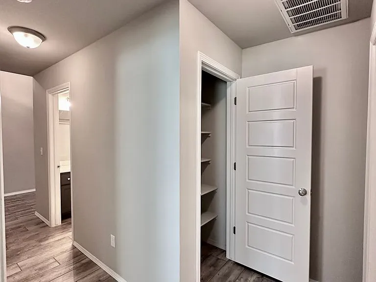 3706 S 13th Pl — Photo 12