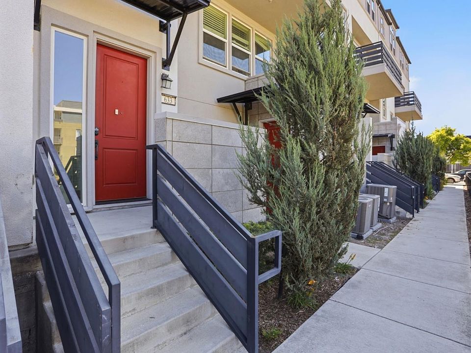 1st image of 633 Blackbury Ln