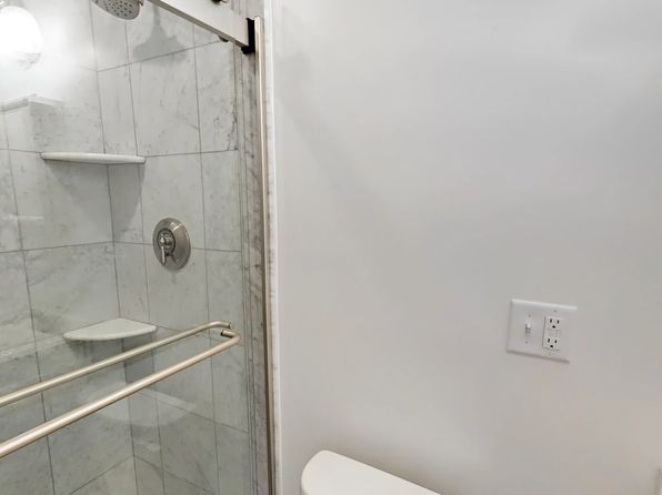 271 Newbury St #2B