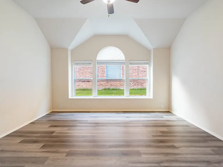 2505 Monroe Dr — Photo 22