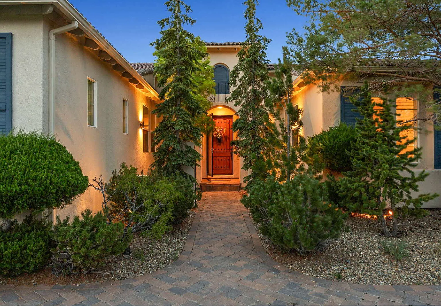 5 bed, 4.5 bath, 4375 sqft, $5,500 — Photo 3